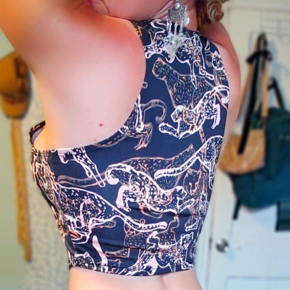Printed Crop Top - Picture 4 of 4